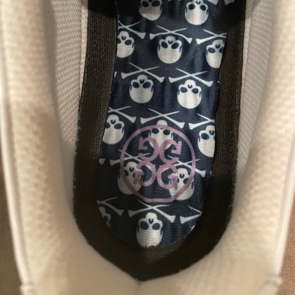 G/Fore Womens Perforated Turf Golf Shoe, color Snow, size 10.5  style G4LS20EF12 - Picture 6 of 6